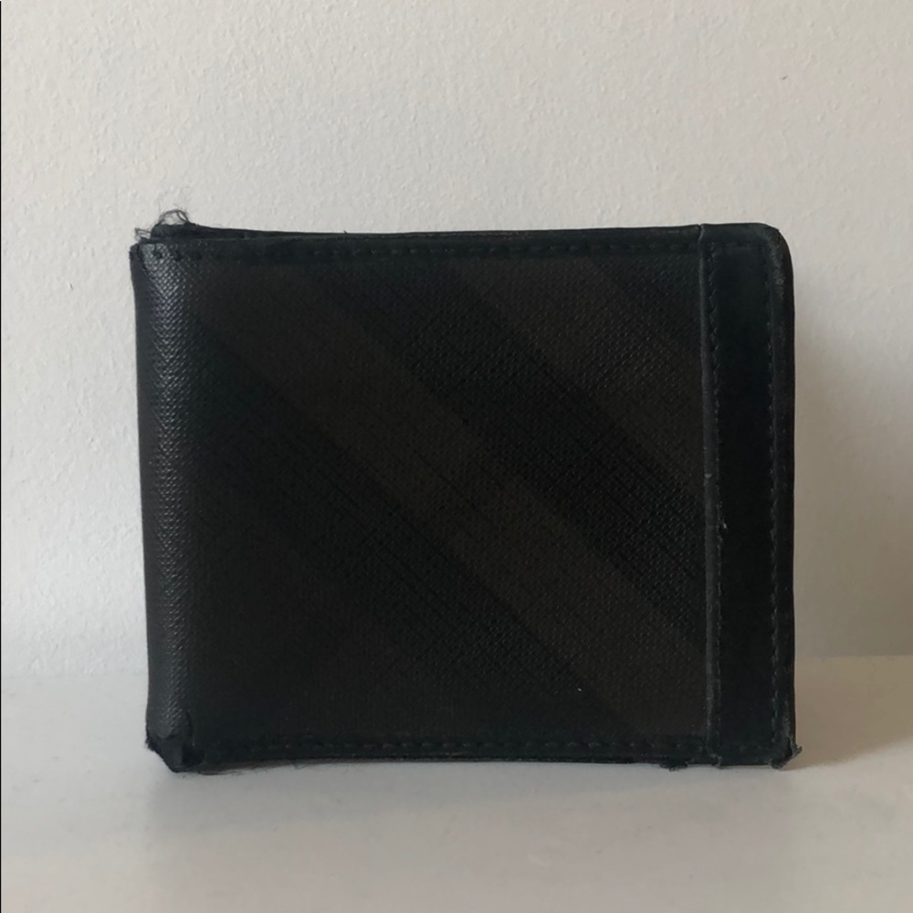 Men’s brown Burberry wallet with card display